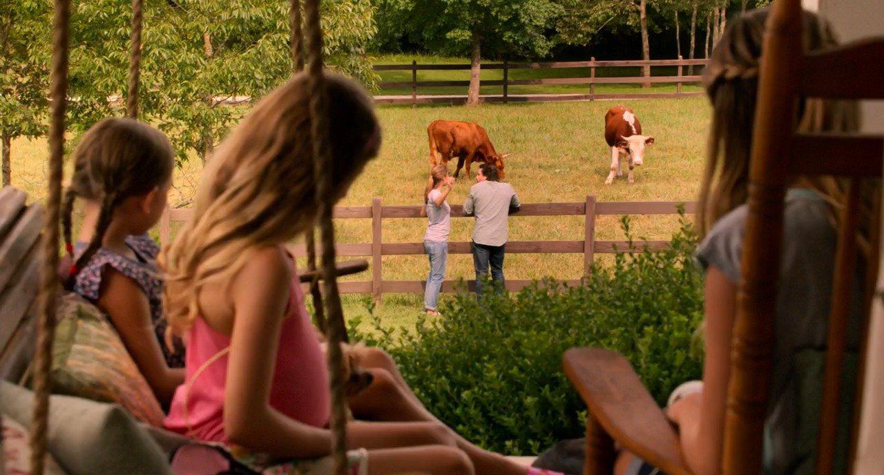 Кадр из фильма Чудеса с небес / Miracles from Heaven (2016)