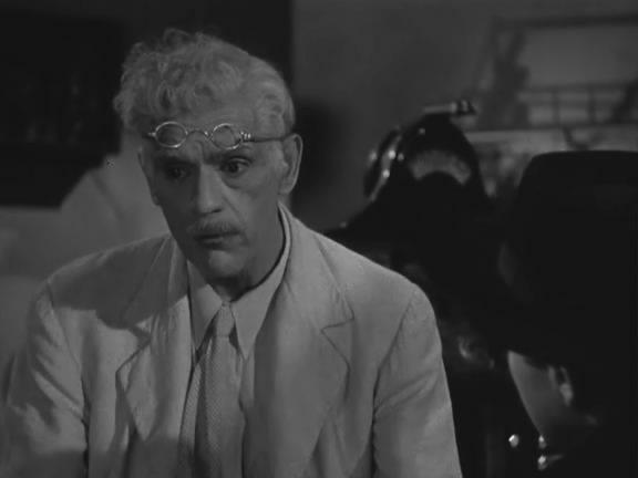 Кадр из фильма Бугимен доберется до тебя / The Boogie Man Will Get You (1942)