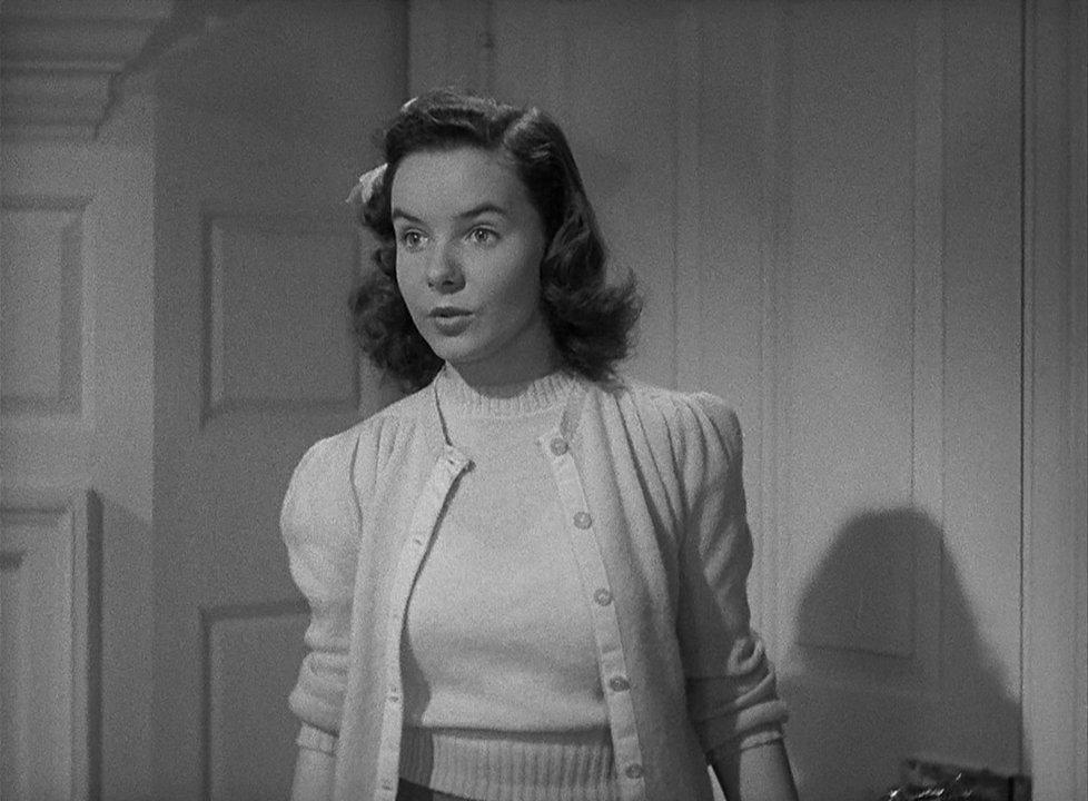 Кадр из фильма Майор и малютка / The Major and the Minor (1942)