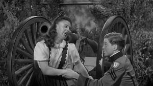 Кадры из фильма Майор и малютка / The Major and the Minor (1942)