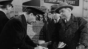 Кадры из фильма Северная погоня / Northern Pursuit (1943)
