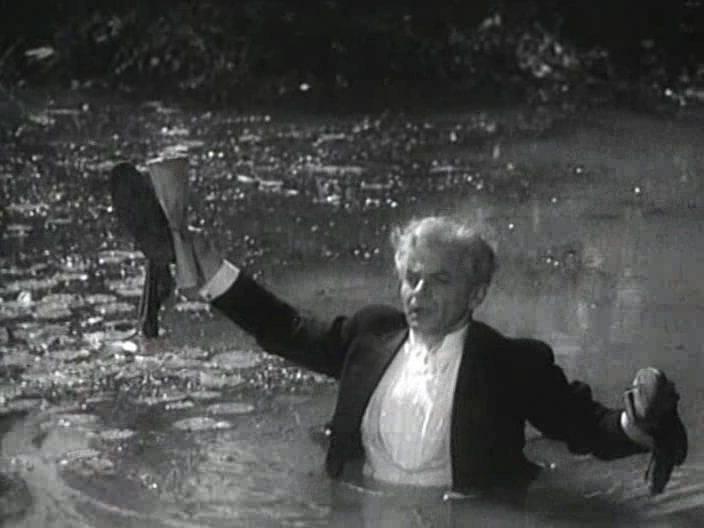 Кадр из фильма Славный малый (1943)