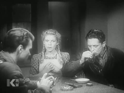 Кадр из фильма Наши девушки (1943)