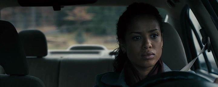 Кадр из фильма Защитник / Concussion (2016)