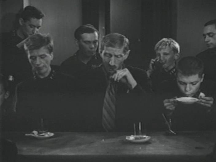 Кадр из фильма Мы с Урала (1943)