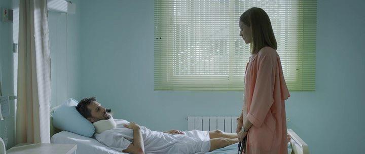 Кадр из фильма Нам нужно поговорить / Tenemos que hablar (2016)