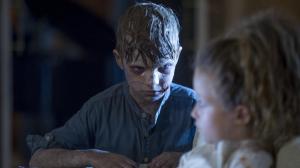 Кадры из фильма По ту сторону двери / The Other Side of the Door (2016)