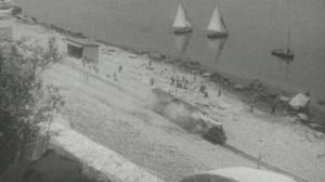 Кадры из фильма Одна семья (1943)