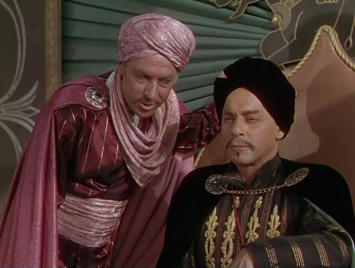 Кадр из фильма Али Баба и 40 разбойников / Ali Baba and the Forty Thieves (1944)