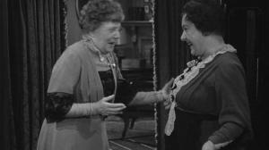 Кадры из фильма Мышьяк и старые кружева / Arsenic and Old Lace (1944)