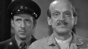 Кадры из фильма Шерлок Холмс: Жемчужина смерти / Sherlock Holmes: The Pearl of Death (1944)
