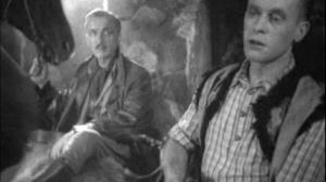 Кадры из фильма Золотая тропа (1945)