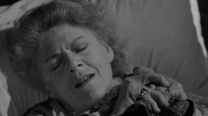 Кадры из фильма Винтовая лестница / The Spiral Staircase (1945)