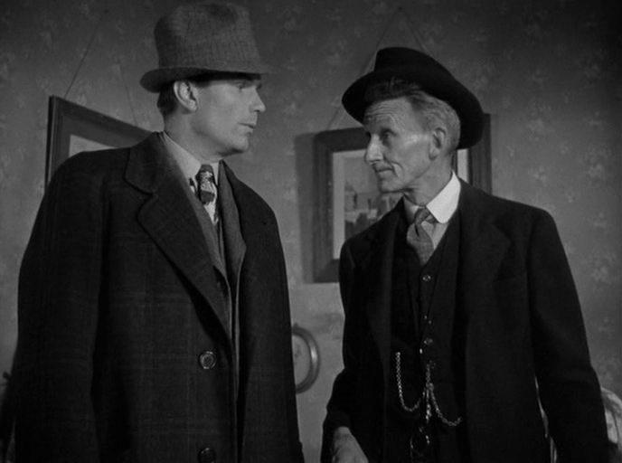 Кадр из фильма Винтовая лестница / The Spiral Staircase (1945)