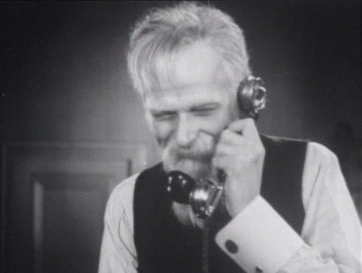 Кадр из фильма Депутат Балтики (1937)