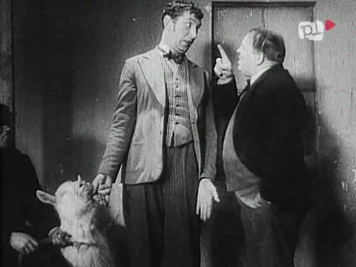 Кадр из фильма Этажом выше / Pietro wyzej (1937)