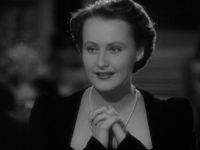 Кадр из фильма Невеста была в красном / The Bride Wore Red (1937)