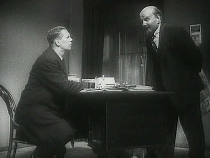 Кадр из фильма Ленин в Октябре (1937)