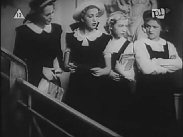 Кадр из фильма Девушки из Новолипок / Dziewczęta z Nowolipek (1937)