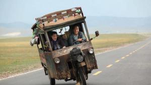 Кадры из фильма Отпетые напарники / Skiptrace (2016)