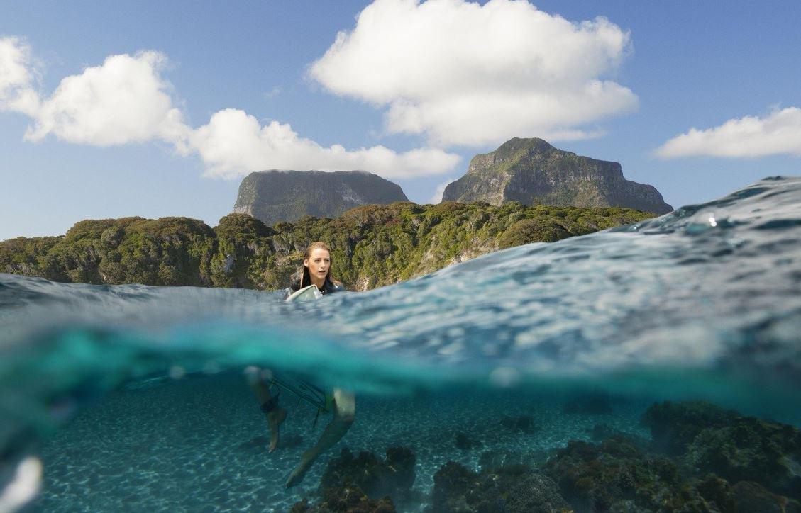 Кадр из фильма Отмель / The Shallows (2016)
