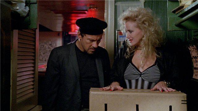 Кадр из фильма Два злобных глаза / Due occhi diabolici (1990)