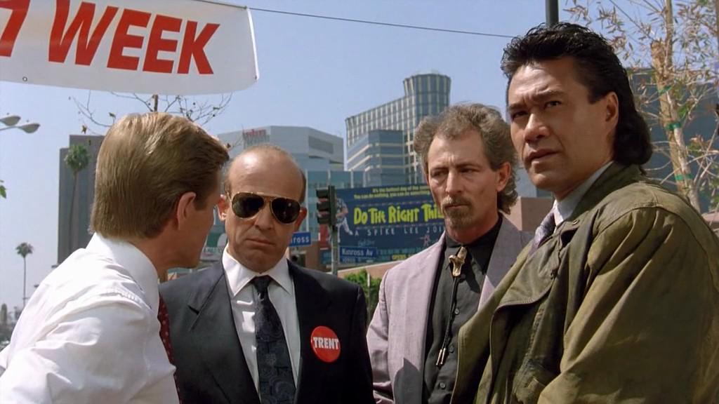 Кадр из фильма Смерти вопреки / Hard to Kill (1990)