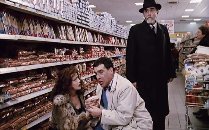 Кадр из фильма Прошу не беспокоиться / Tolgo il disturbo (1990)