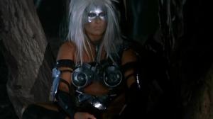 Кадры из фильма Враждебный пришелец / Alienator (1990)