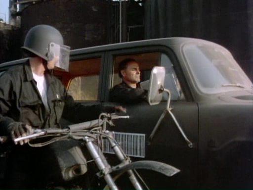 Кадр из фильма Повторная встряска / Aftershock (1990)