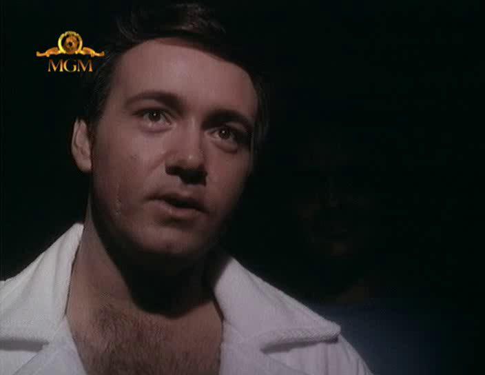 Кадр из фильма Изгнание из рая / Fall from Grace (1990)