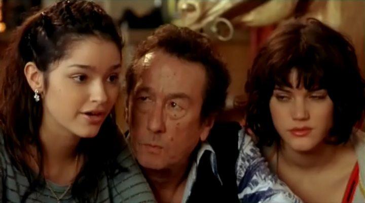 Кадр из фильма Девочки сверху: Французский поцелуй / Mes copines (2006)