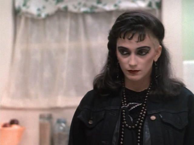 Кадр из фильма Зеркало, зеркало / Mirror Mirror (1990)