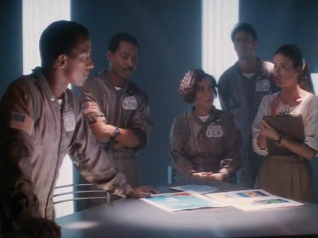 Кадр из фильма Солнечный кризис / Solar Crisis (1990)