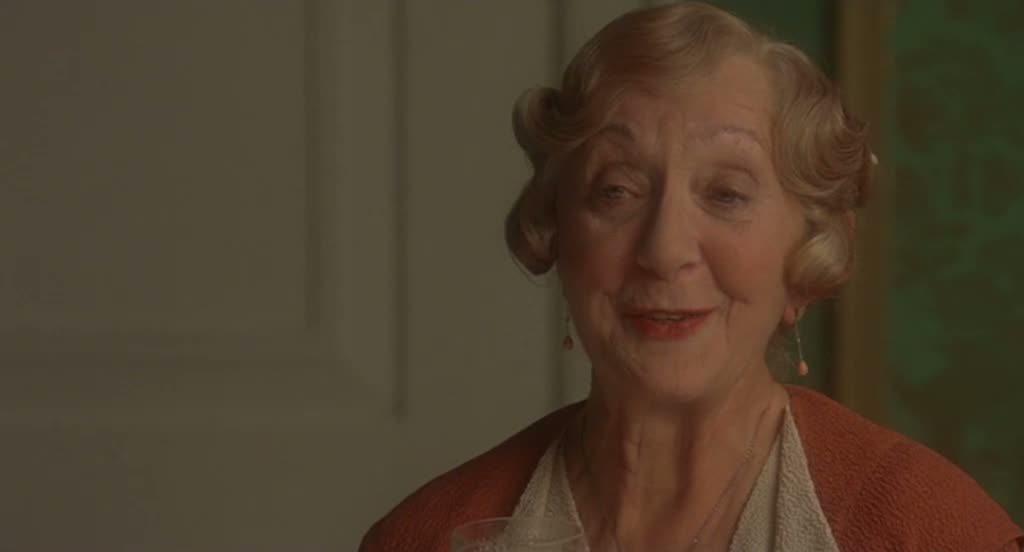 Кадр из фильма Миссис Хендерсон представляет / Mrs Henderson Presents (2006)