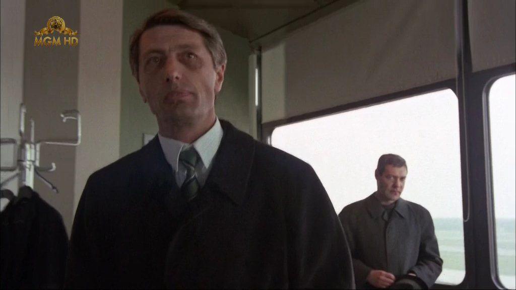 Кадр из фильма Дело фирмы / Company Business (1990)