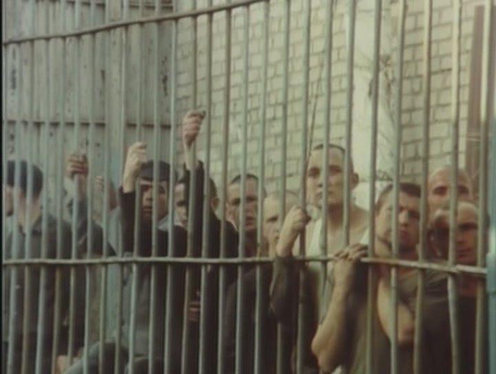 Кадр из фильма Лебединое озеро. Зона (1990)