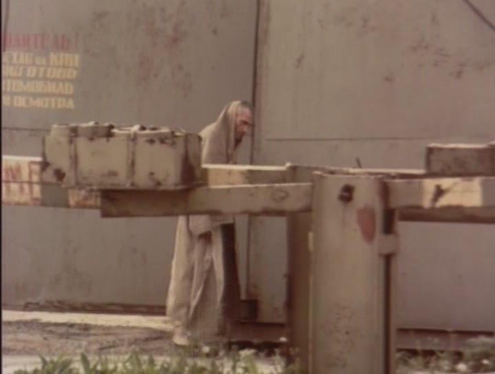 Кадр из фильма Лебединое озеро. Зона (1990)