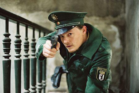 Кадр из фильма Антитела / Antikörper (2006)