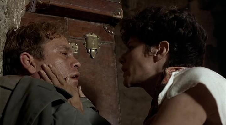 Кадр из фильма Под покровом небес / The Sheltering Sky (1990)
