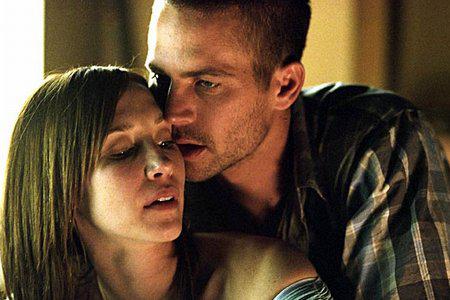 Кадр из фильма Беги без оглядки / Running Scared (2006)
