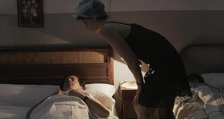 Кадр из фильма Один франк, 14 песет / Un franco, 14 pesetas (2006)