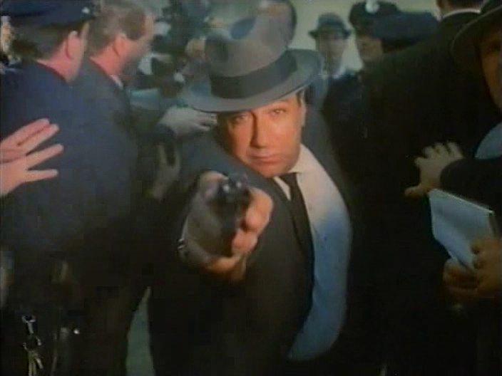 Кадр из фильма Наперегонки со временем / Running Against Time (1990)