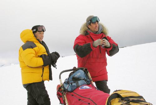 Кадр из фильма Белый плен / Eight Below (2006)