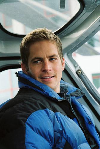 Кадр из фильма Белый плен / Eight Below (2006)