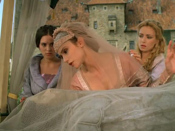 Кадр из фильма Фантагиро: Пещера Золотой Розы / Fantaghirò (1991)