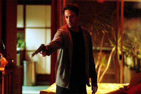 Кадр из фильма Поцелуй навылет / Kiss Kiss Bang Bang (2006)