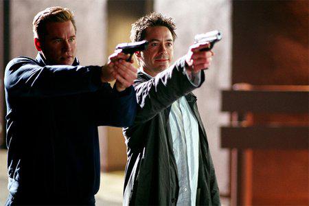 Кадр из фильма Поцелуй навылет / Kiss Kiss Bang Bang (2006)