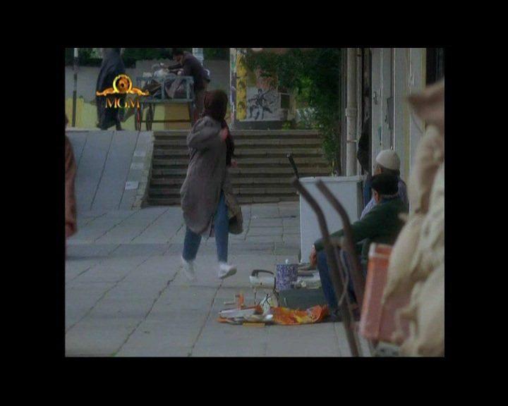 Кадр из фильма Только не без моей дочери / Not Without My Daughter (1991)