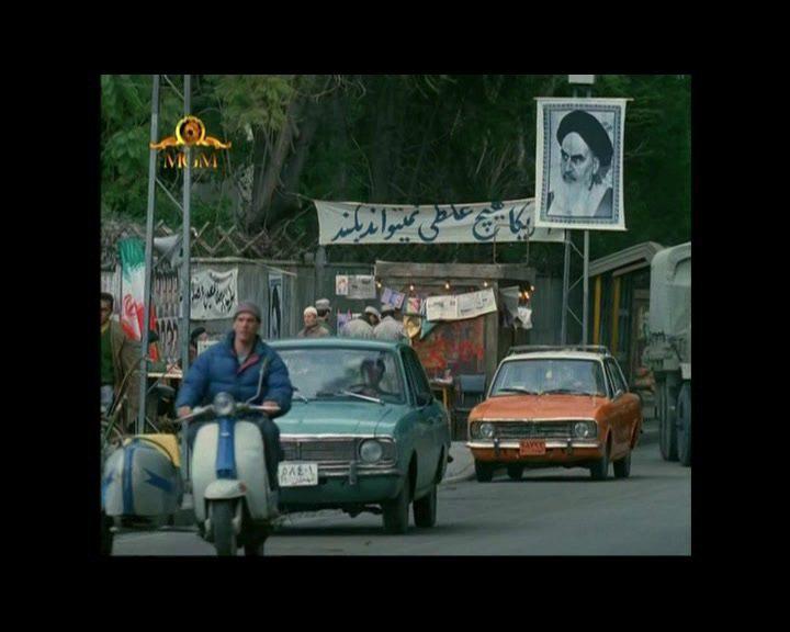 Кадр из фильма Только не без моей дочери / Not Without My Daughter (1991)